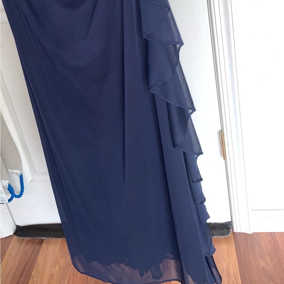 EUC Formal Dress. Navy size 4. - Picture 3 of 6